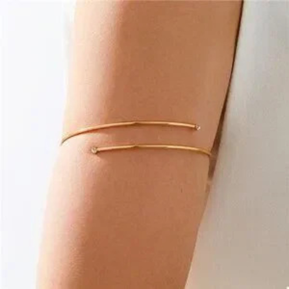 Delicate Gold Wire Upper Arm Bracelet